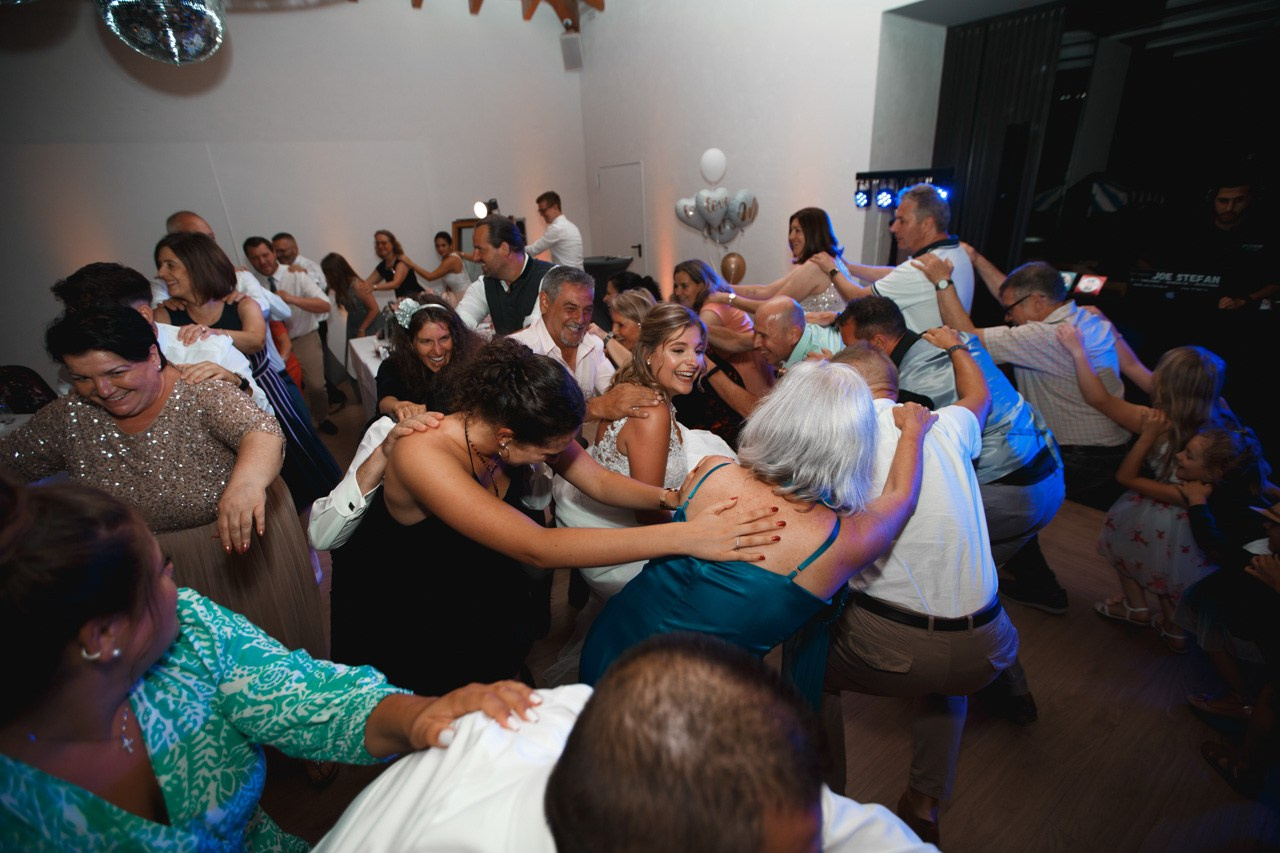 Kirchliche Hochzeit Rheinterrassen Karlsruhe – Noelia & Timo | Hochzeitsfotograf & Videograf