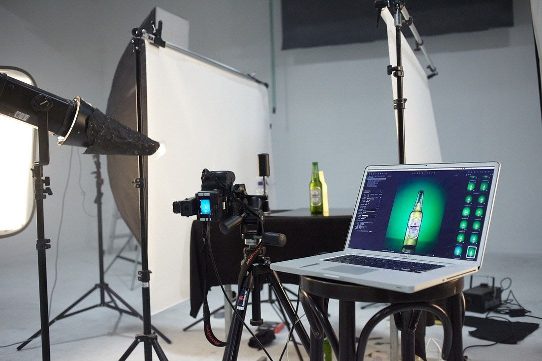 Studio Photogenic. Commercial and studio photographer in Belgrade