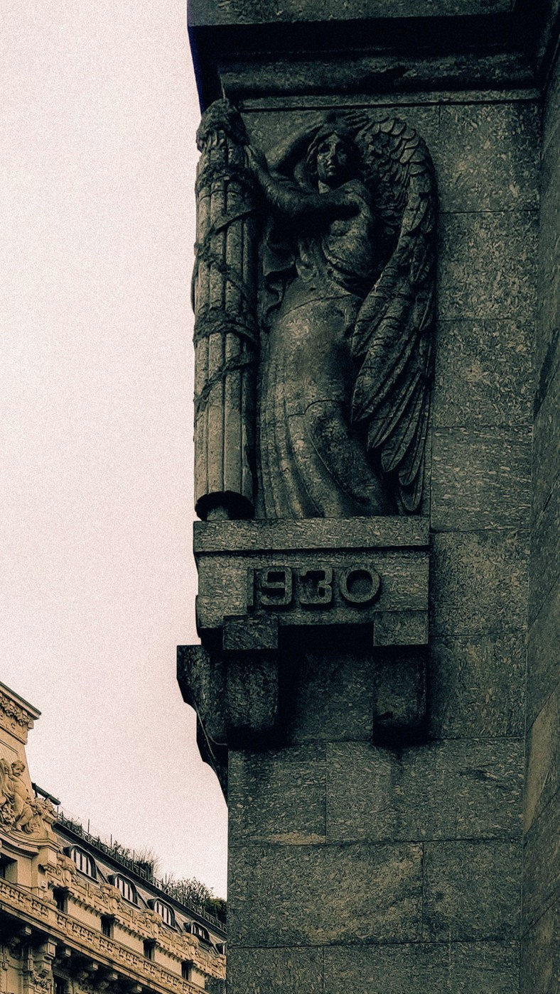 Postcards from Milan. Anastasiia Buchinskaia Fotografa Milano