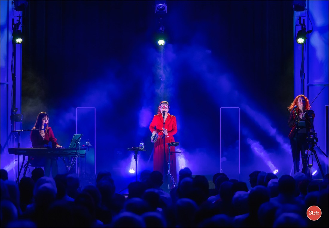 Christel Kern, c’est la petite dame en rose