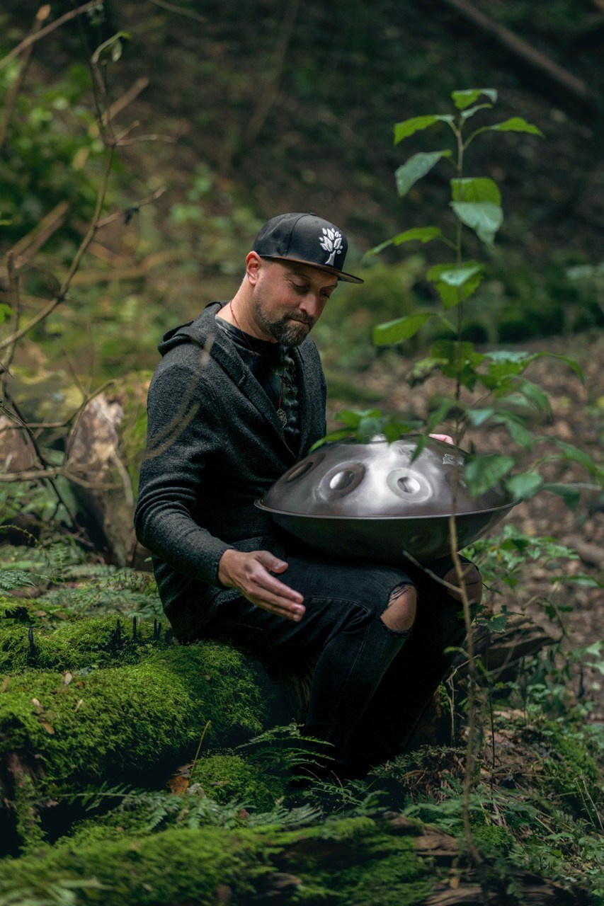 Mens portrait photography. Dana Lišková — Empatická fotografka | Introspektivní umělkyně | Neurodivergentní koučka| Zakladatelka Artepy.cz