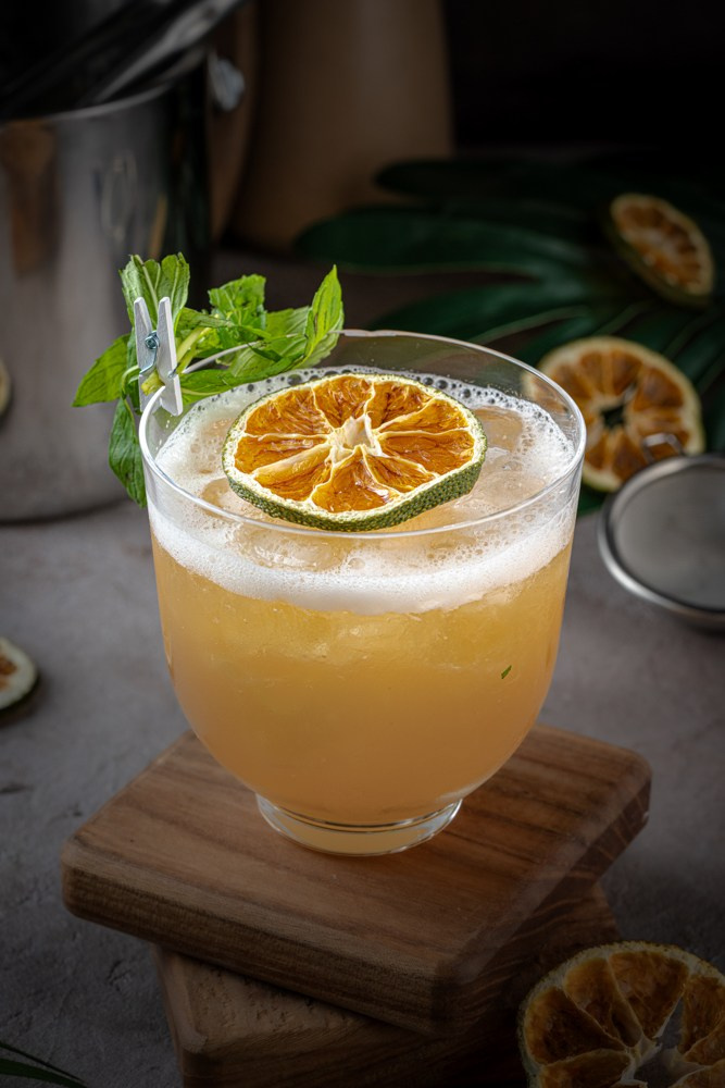 Reklam üçün food fotoqrafiya – estetik təqdim olunmuş əsas yemək