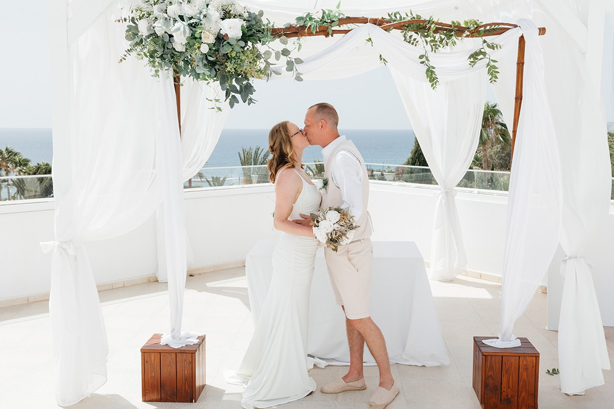 S & S Cyprus. Destination Bruiloft Fotograaf in Nederland en Europa - Tina Yalova