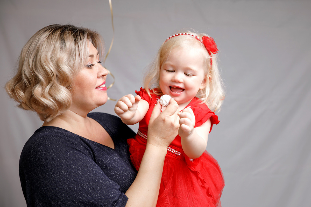 צילומי גיל שנתיים לאמה. נטליה רוזמן צלמת הריון ניובורן ילדים ובוק בת מצווה