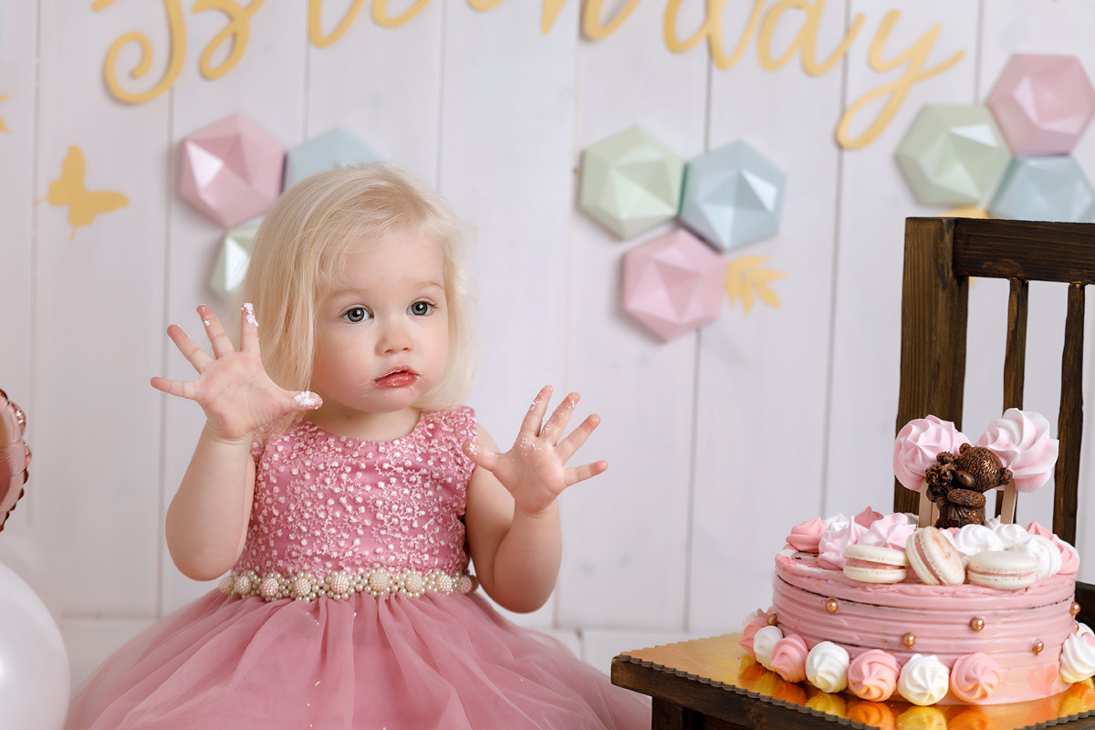 צילומי גיל שנתיים לאמה. נטליה רוזמן צלמת הריון ניובורן ילדים ובוק בת מצווה