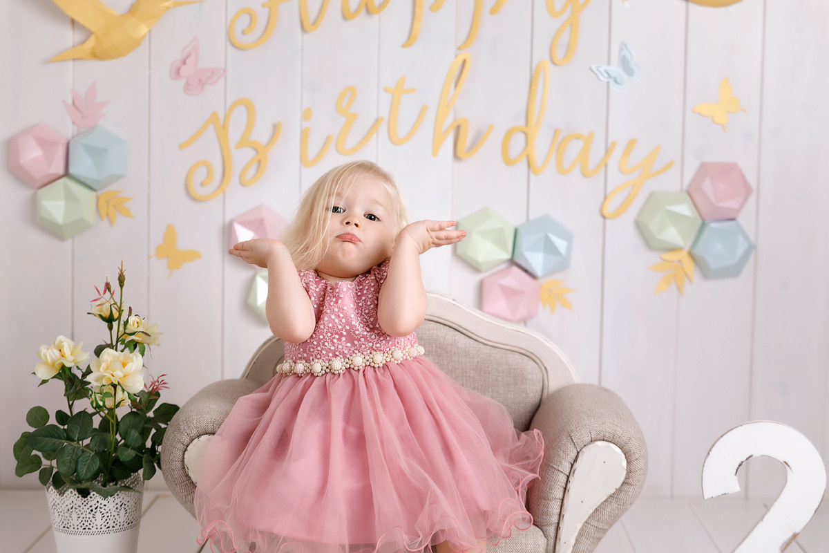 צילומי גיל שנתיים לאמה. נטליה רוזמן צלמת הריון ניובורן ילדים ובוק בת מצווה