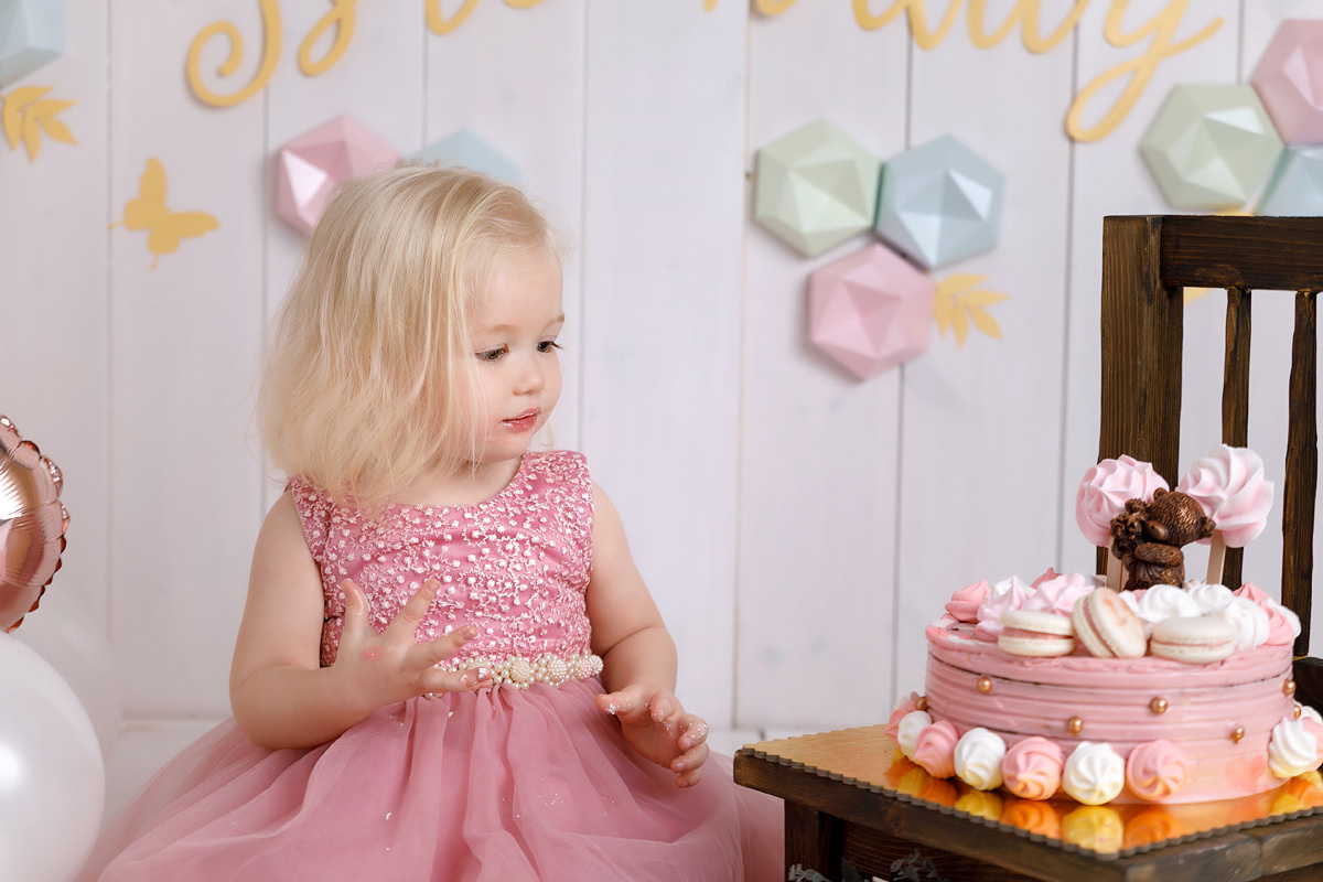 צילומי גיל שנתיים לאמה. נטליה רוזמן צלמת הריון ניובורן ילדים ובוק בת מצווה