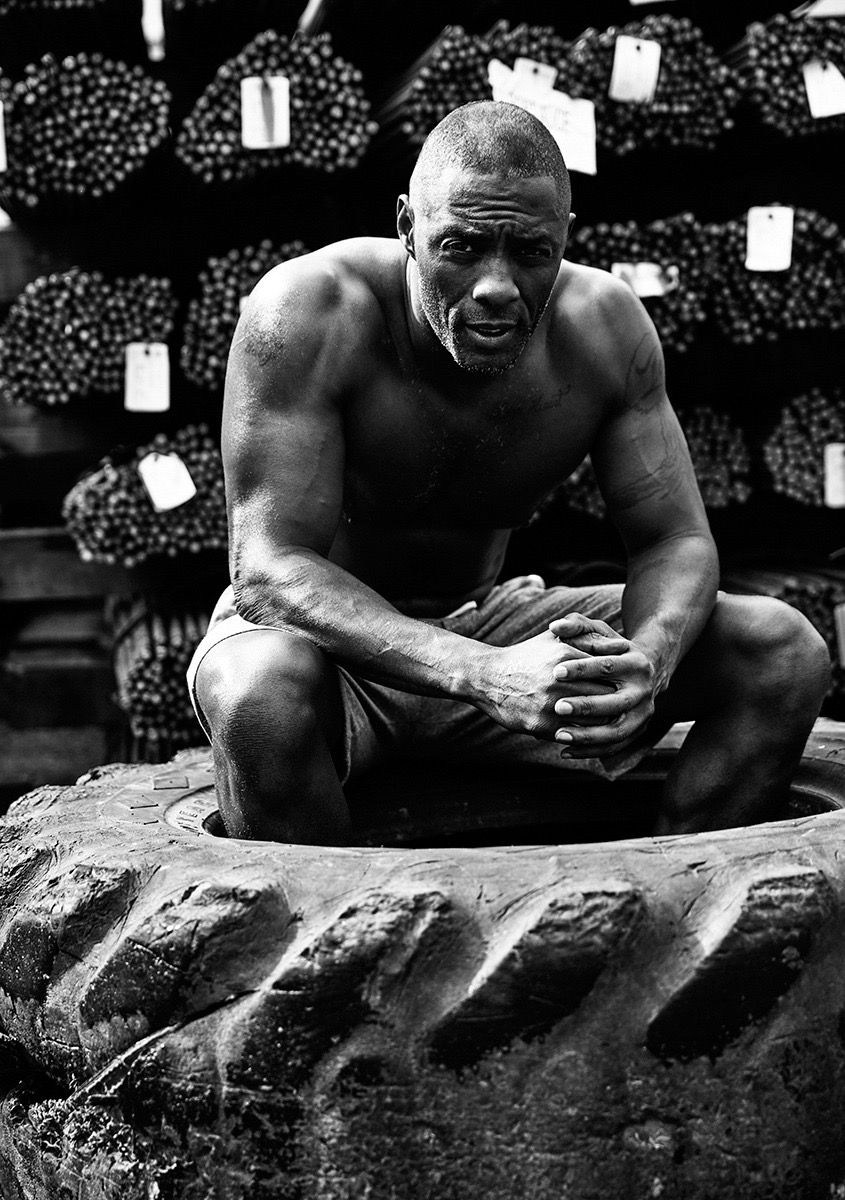 МУСКУЛИСТЫЕ МУЖЧИНЫ