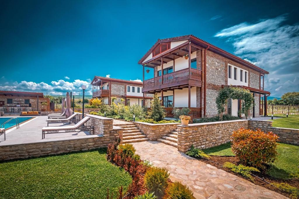 Château Mosmieri Hotel & Winery. Главная