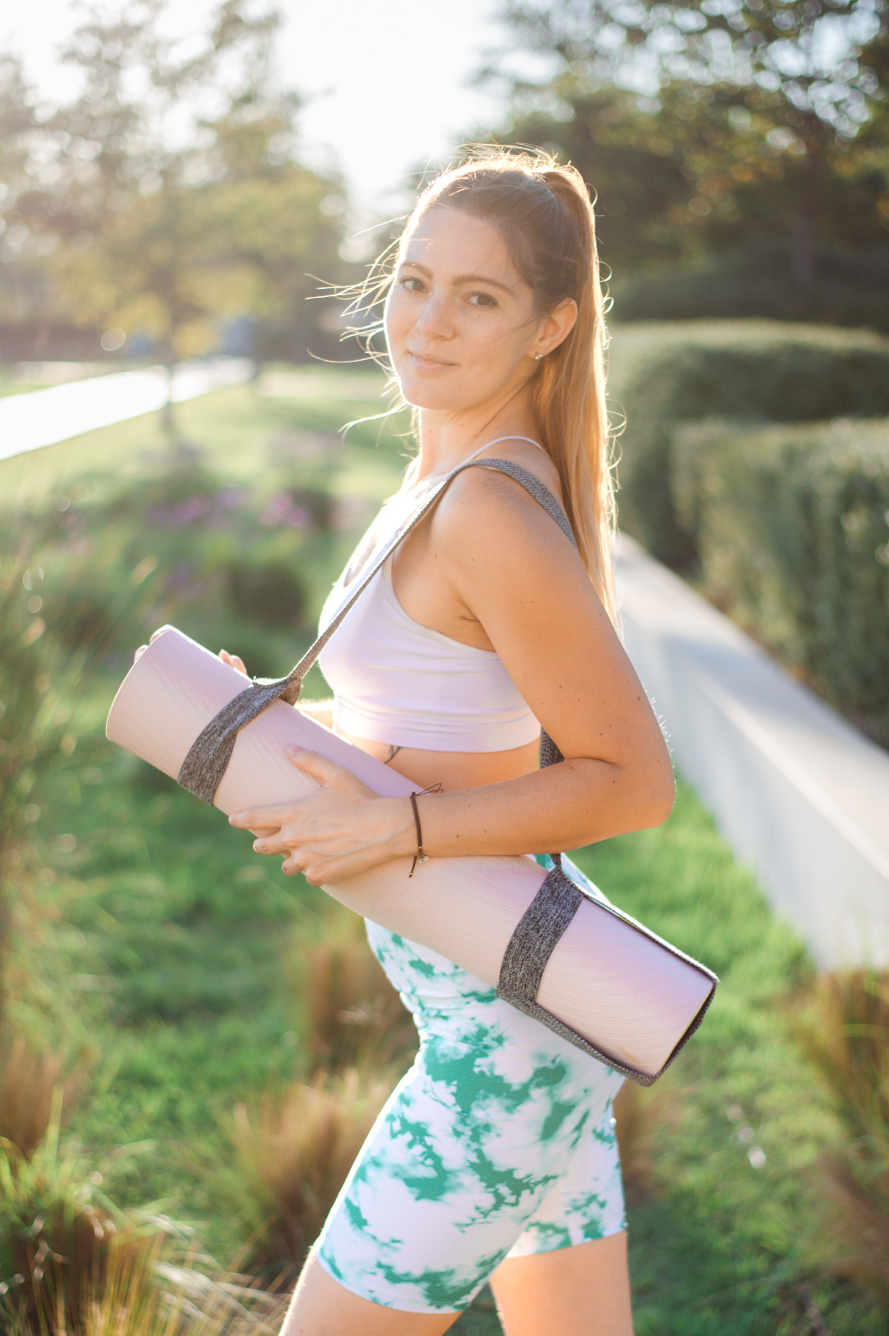 Yoga photographer Lisboa and Czech Republic. Mateřství. Nevýchova. Život v souladu s přírodou. Jóga