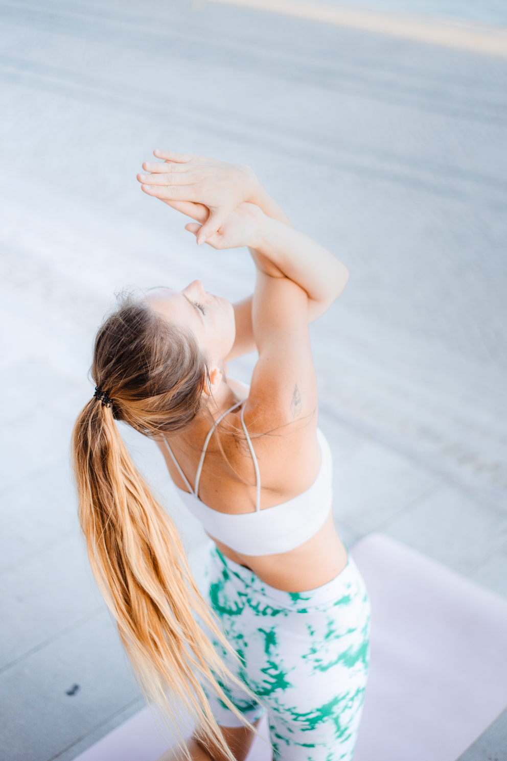 Yoga photographer Lisboa and Czech Republic. Mateřství. Nevýchova. Život v souladu s přírodou. Jóga