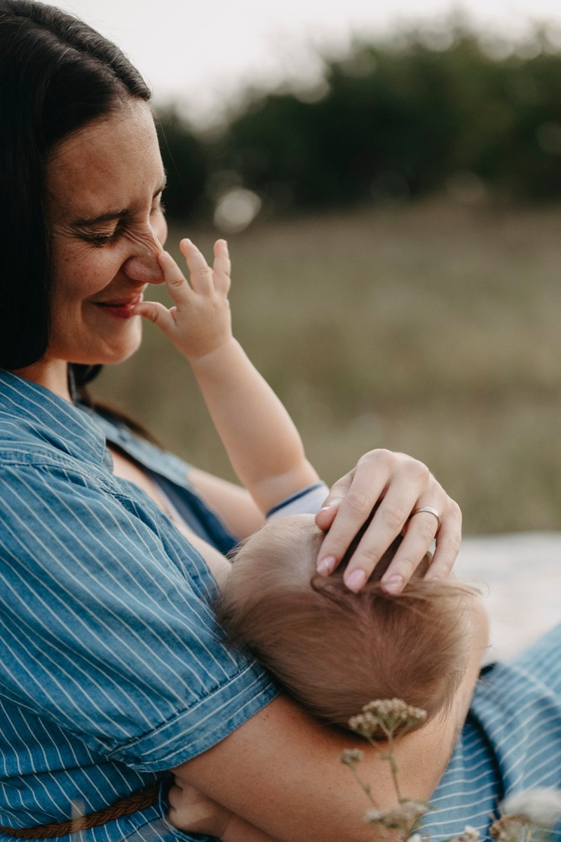 Basici / porodicno fotografisanje u prirodi. Deciji i porodicni fotograf u Beogradu Oksana Skendzic