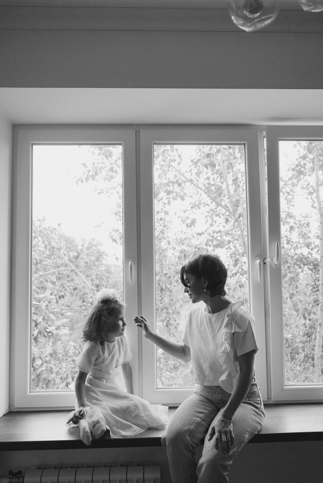 Okhota’s family. Professional Photographer Abu Dhabi, Dubai — Yulia Ismoilova | 2025