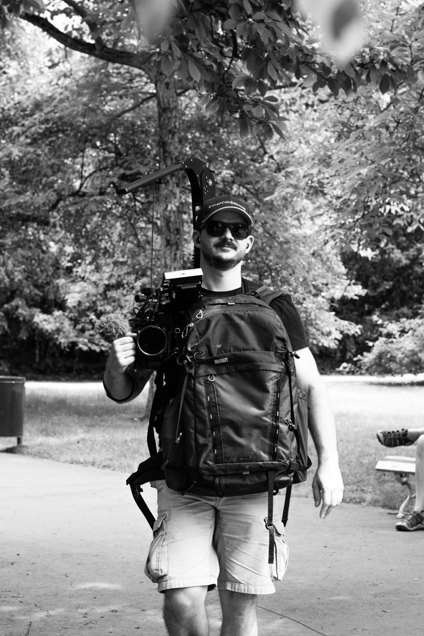 Backstage fotografie. Dana Lišková — Empatická fotografka | Introspektivní umělkyně | Neurodivergentní koučka| Zakladatelka Artepy.cz