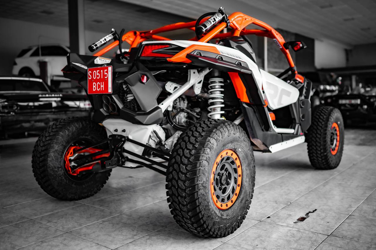 Can-Am Maverick X RC TURBO RR. Baby Beast