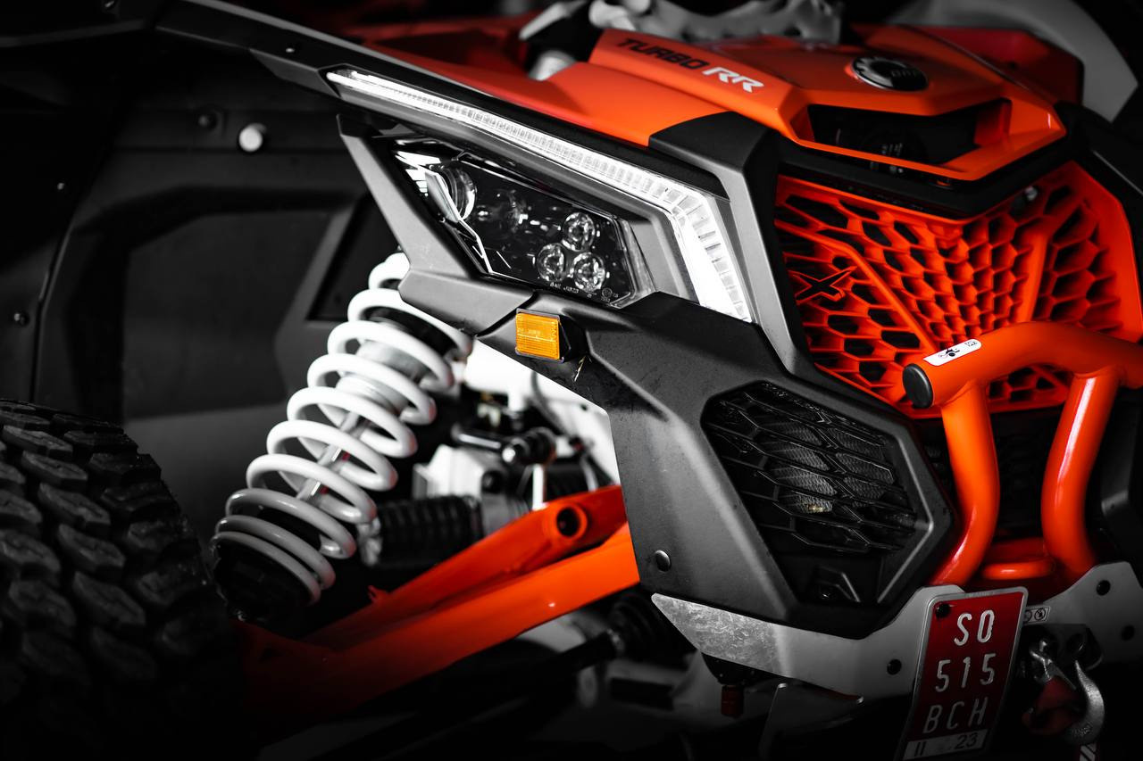 Can-Am Maverick X RC TURBO RR. Baby Beast