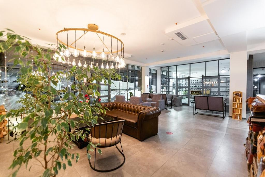 Roshe Gudauri. Главная