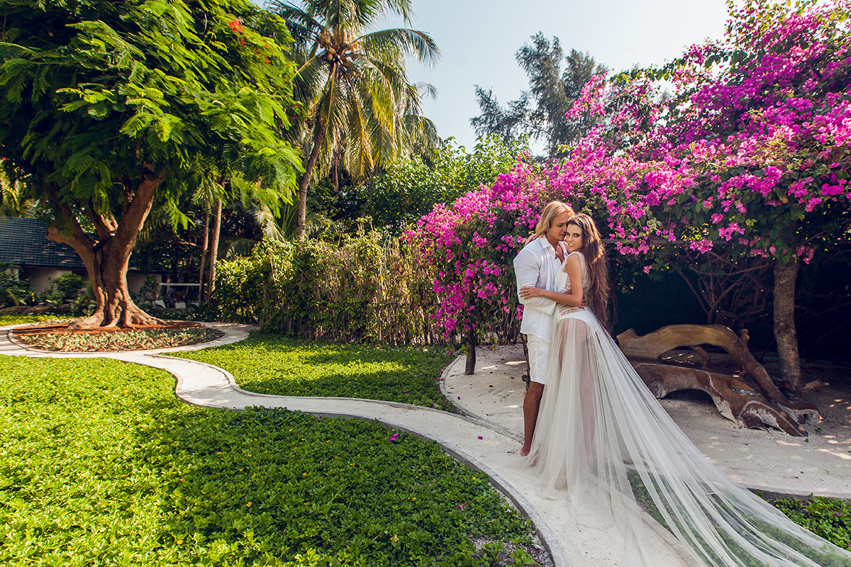 Destination Photoshoot in the Maldives — Alexa & Alexandr