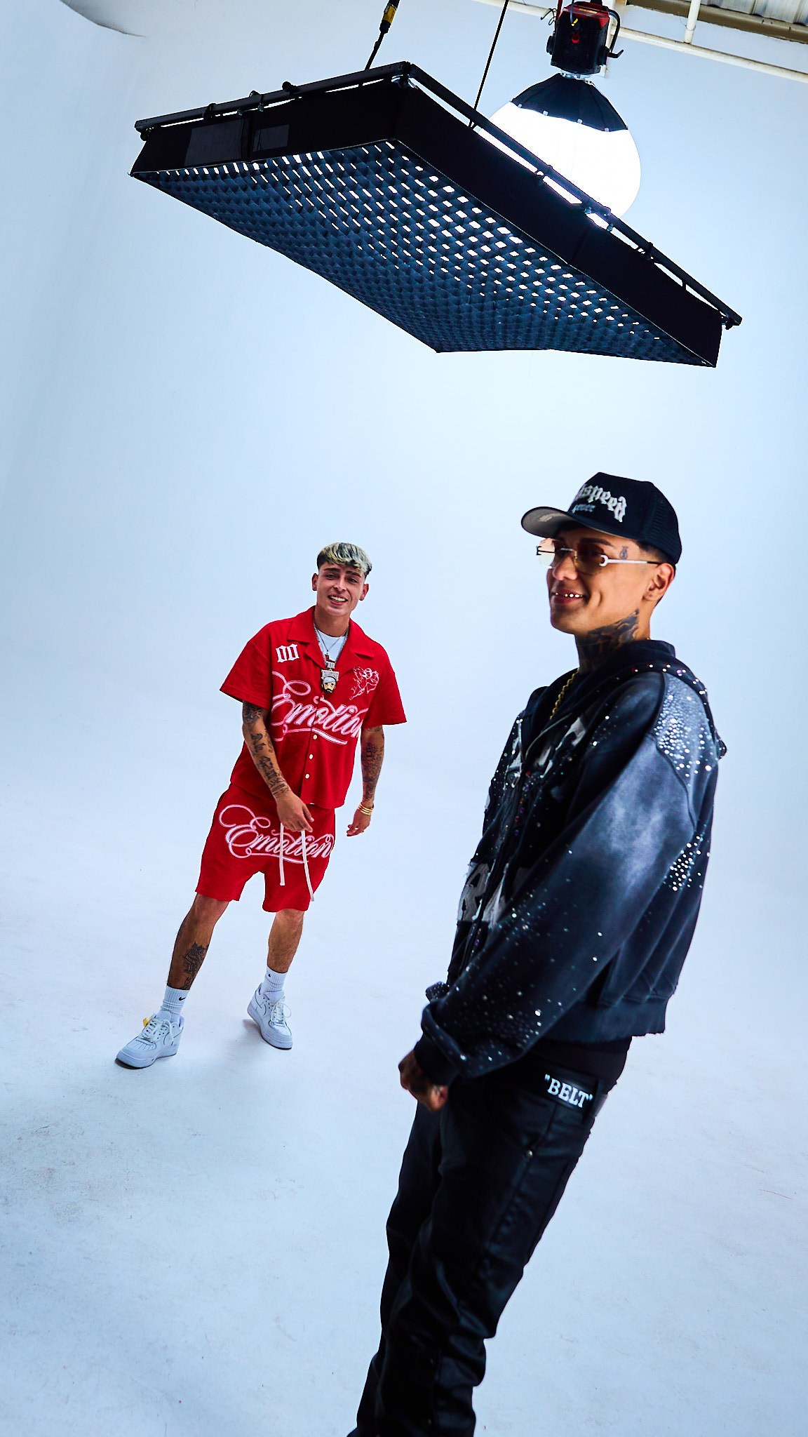 AK420 & ITHAN. DEYA BELTRAN Maquilladora, fotógrafa y vídeos