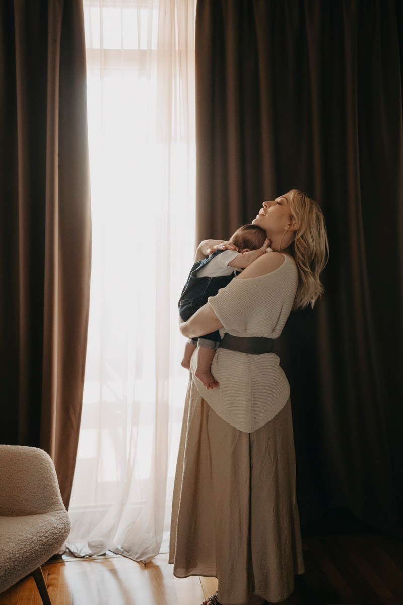 Jelena, Uros i Vasilije / porodicno fotografisanje kod kuce. Deciji i porodicni fotograf u Beogradu Oksana Skendzic