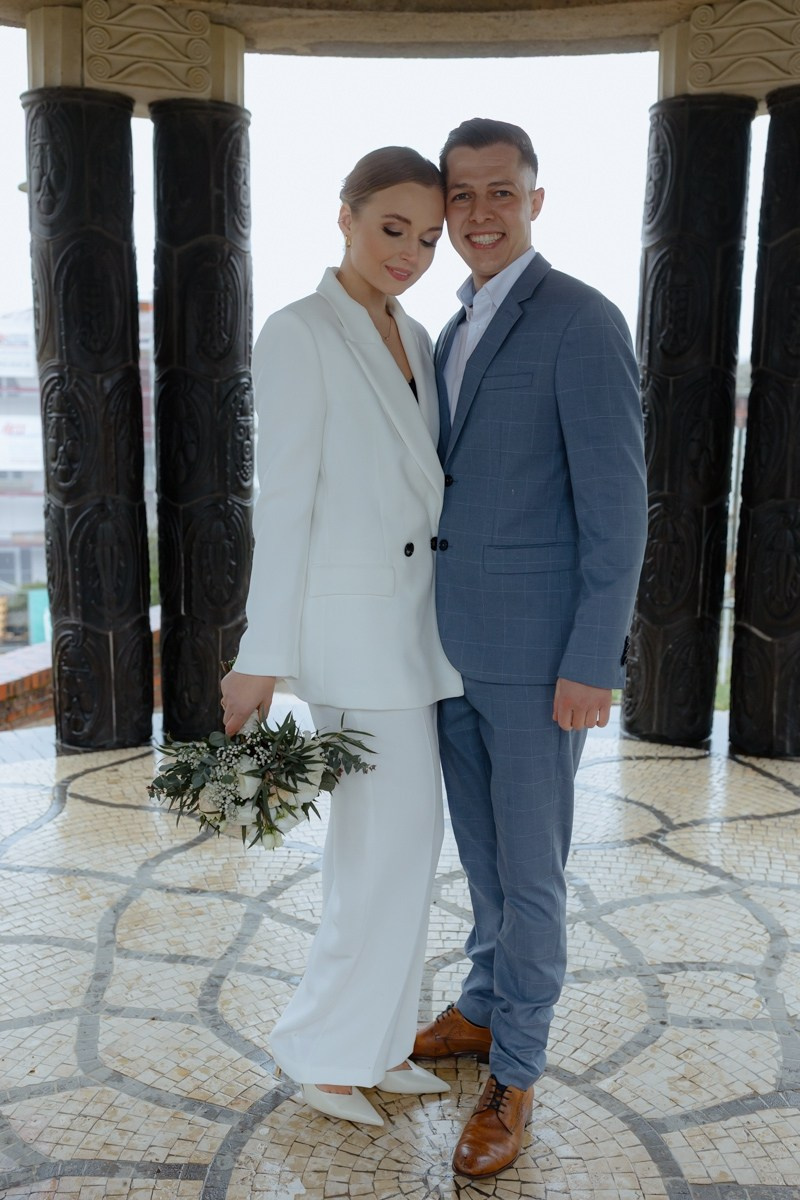 couple classic portrait outside