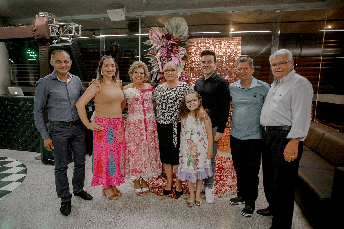 Waldeana - 70 anos. Fotógrafa de Eventos em São Paulo e Sorocaba Kika Damasceno