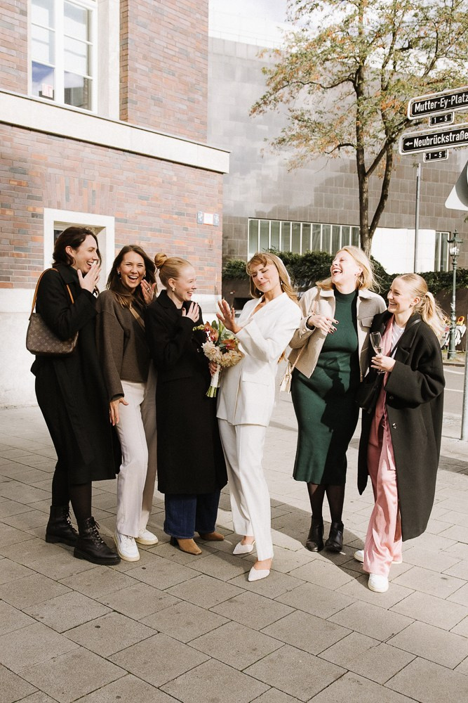 Gruppenfotos auf der Hochzeit: Tipps für authentische Erinnerungen