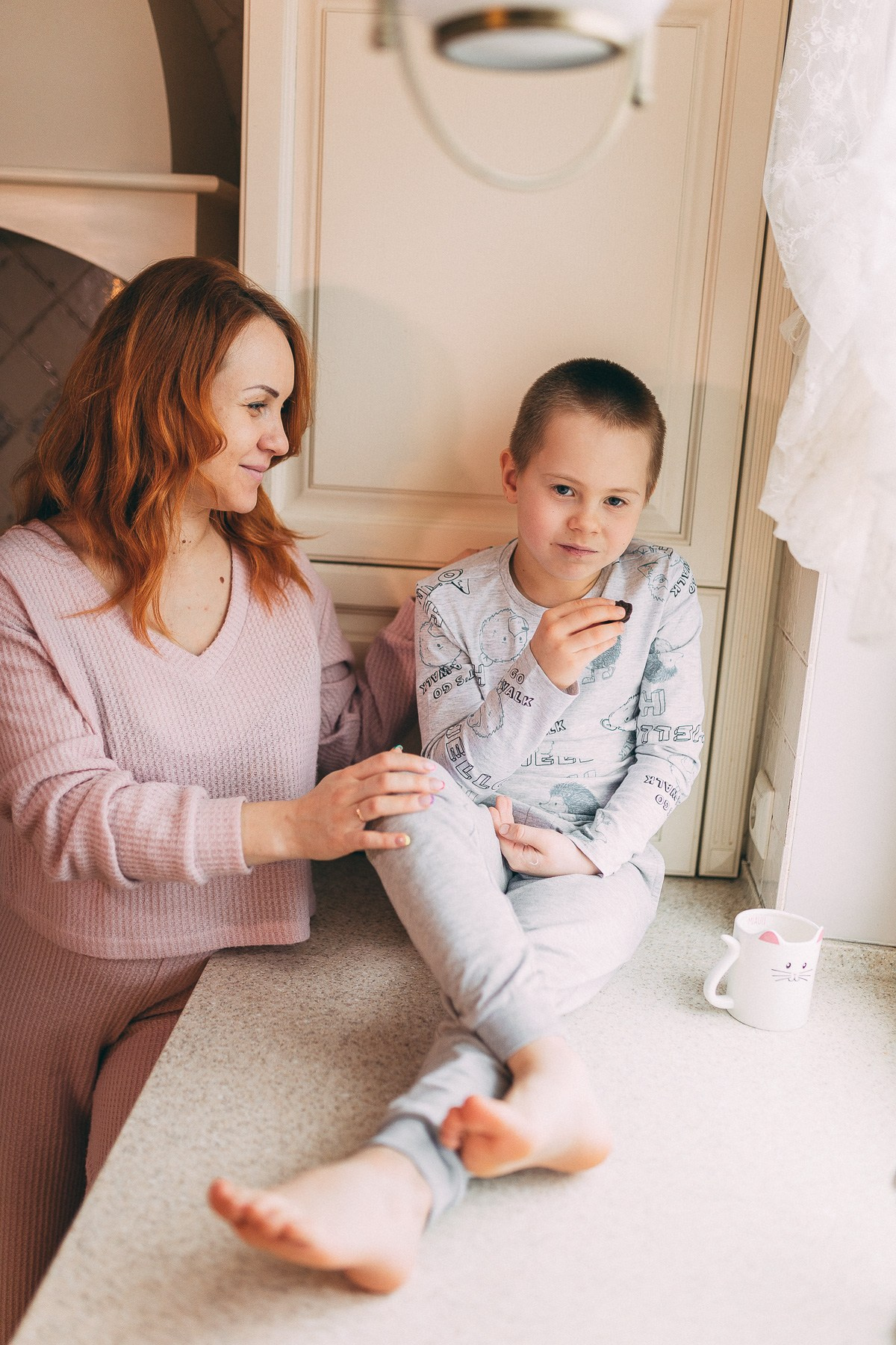 Домашняя съёмка мама с сыном. Fotogrāfs Rīgā — Katerina Gordik