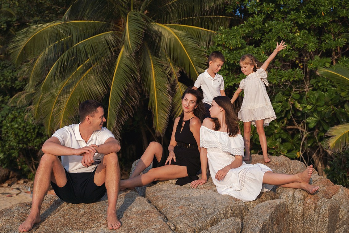 Family Photography in Hoi An | Natural & Candid Moments. Photographer in Hoi An — Veronika Guzenko. Natural photoshoots for couples, families and solo travelers. Book your shoot today