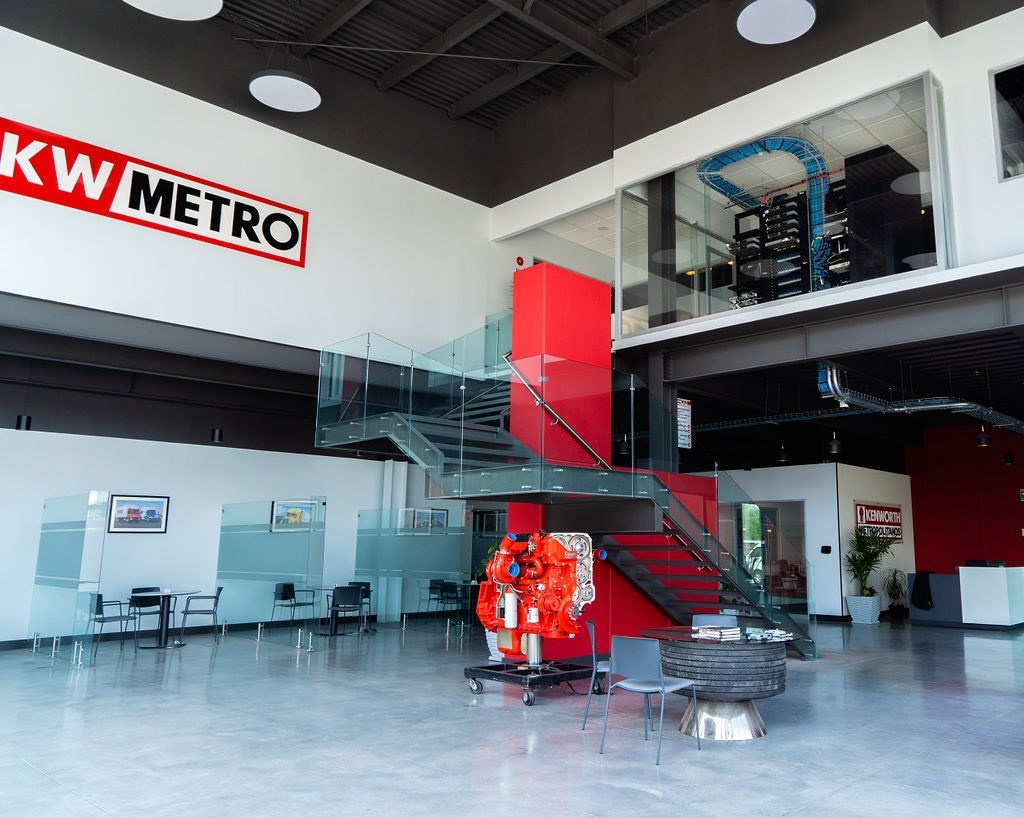 Kenworth Instalaciones. Alex Martínez Fotógrafo | Bodas, retratos y eventos en Tijuana