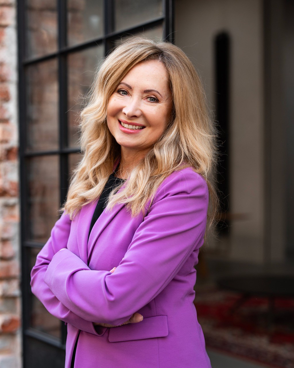 Portrétní fotografka Praha. Dana Lišková — Empathetic Photographer | Introspective Artist |Neurodivergent Coach | Founder of Artepy.cz