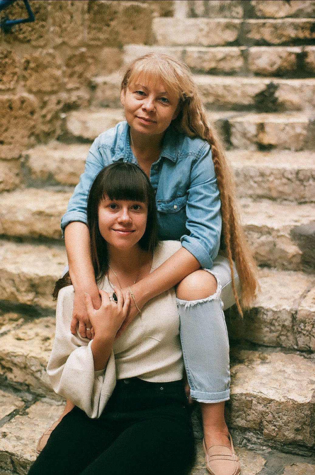 Ксюша с мамой. Film portrait photographer