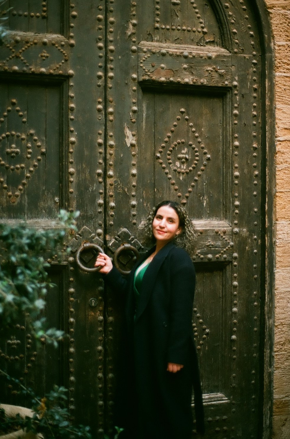 Ама с дочкой. Film portrait photographer