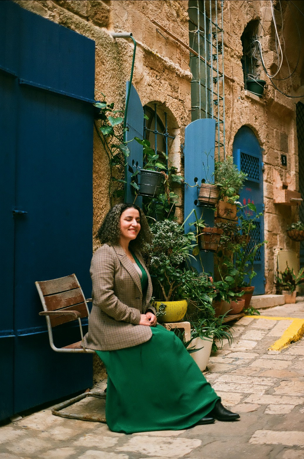 Ама с дочкой. Film portrait photographer