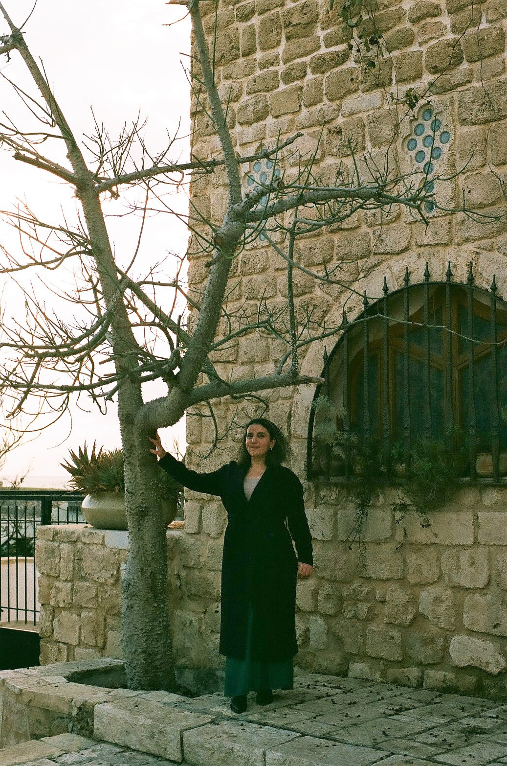 Ама с дочкой. Film portrait photographer