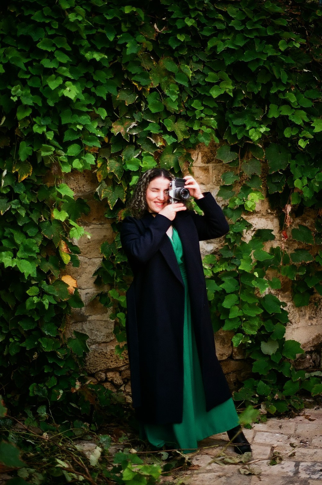 Ама с дочкой. Film portrait photographer