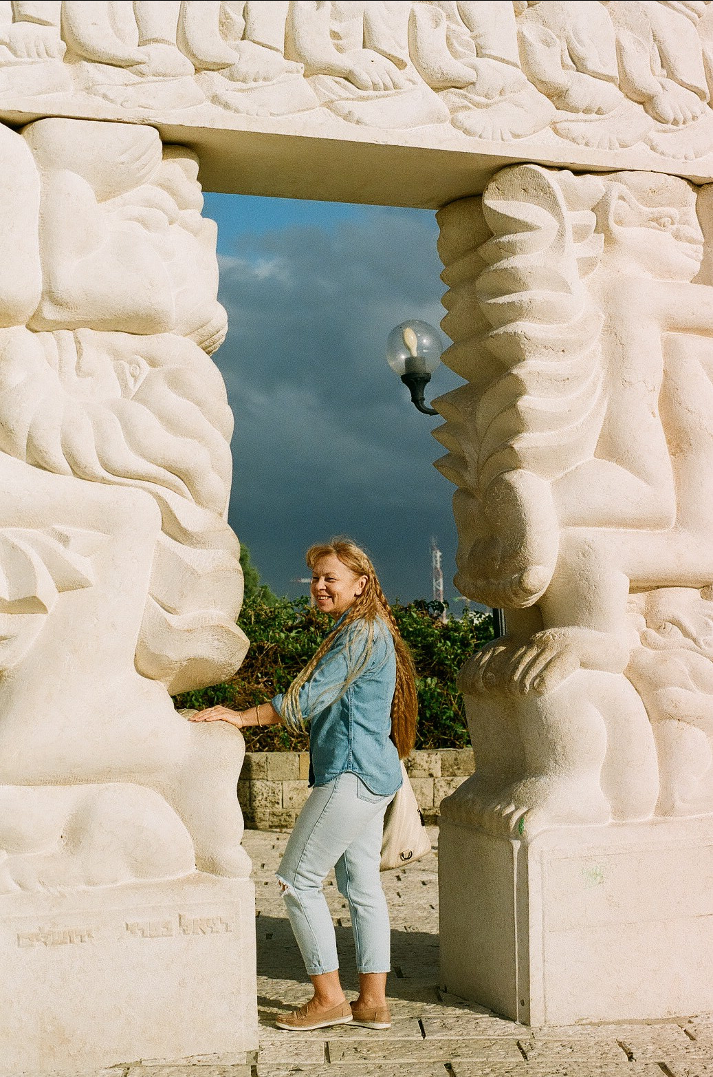 Ксюша с мамой. Film portrait photographer