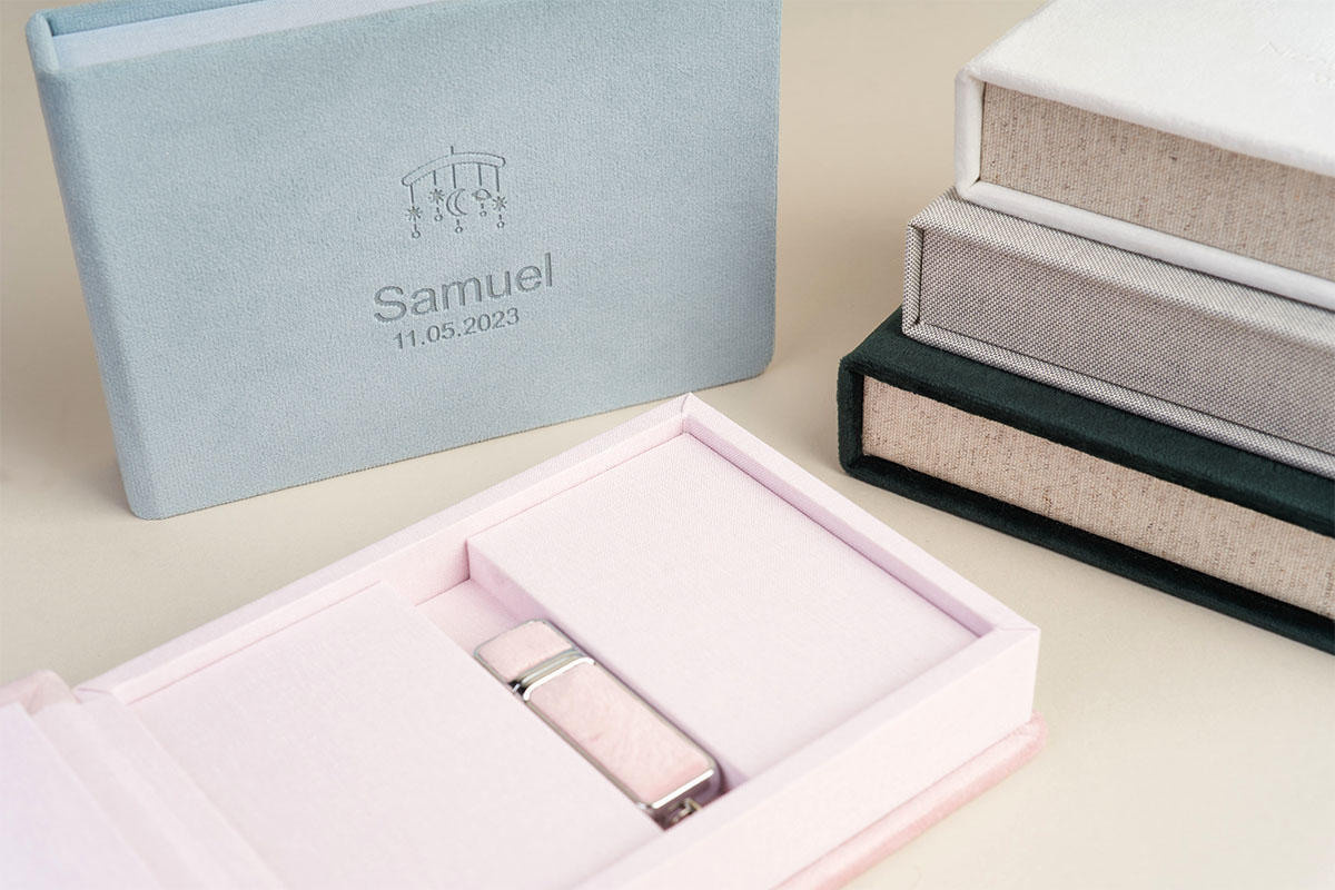 USB-Stick inkl. Box Preis: ab 55,- €. Photo & Make-up Galina Neuberger. Fotografin & Vigasistin aus Bohmte