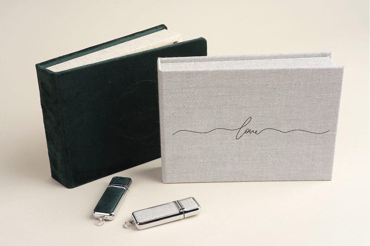 USB-Stick inkl. Box Preis: ab 55,- €. Photo & Make-up Galina Neuberger. Fotografin & Vigasistin aus Bohmte