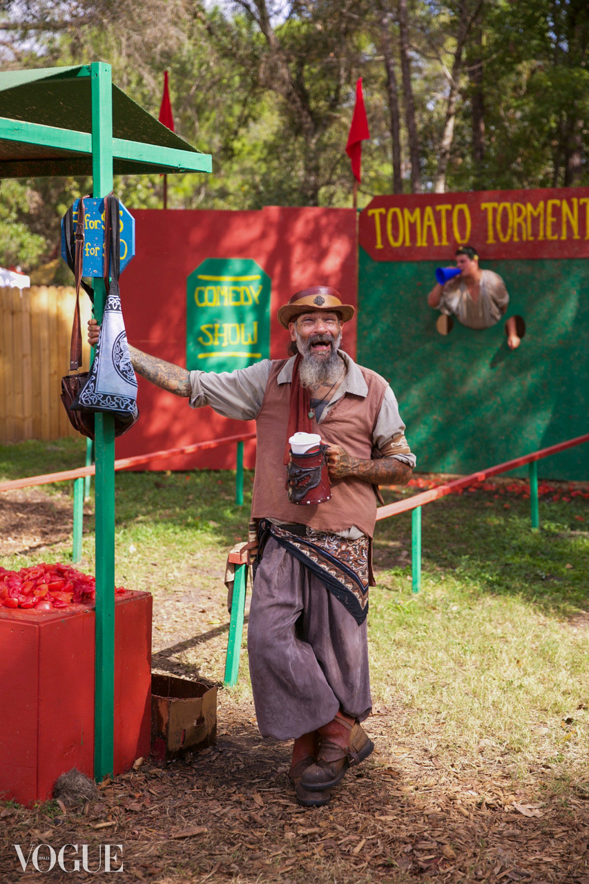 VOGUE. Ксения Мирная — Фотограф, с которым вы напишете вашу историю…