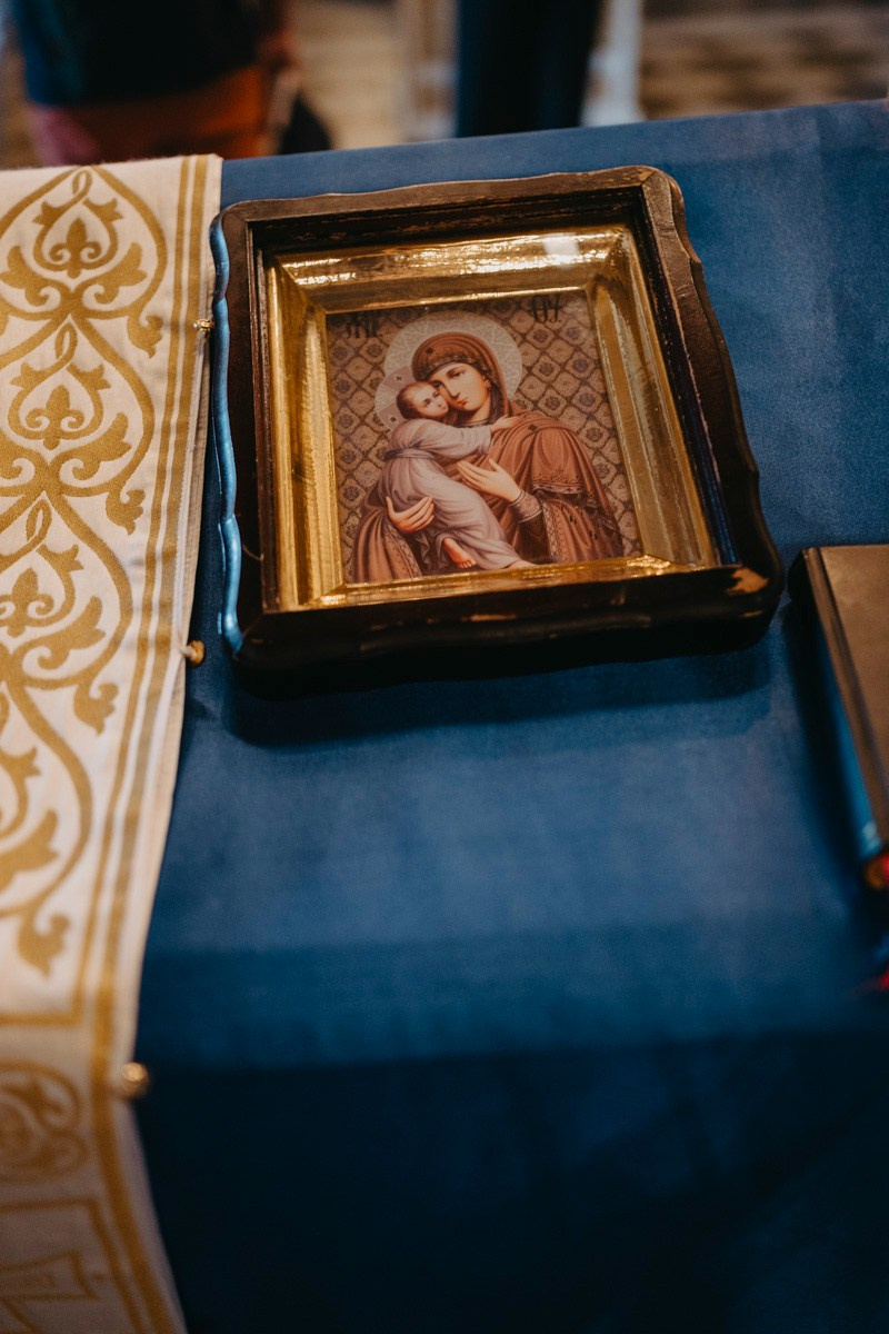 Lara / krstenje, crkva svete Ruzice na Kalemegdanu. Deciji i porodicni fotograf u Beogradu Oksana Skendzic