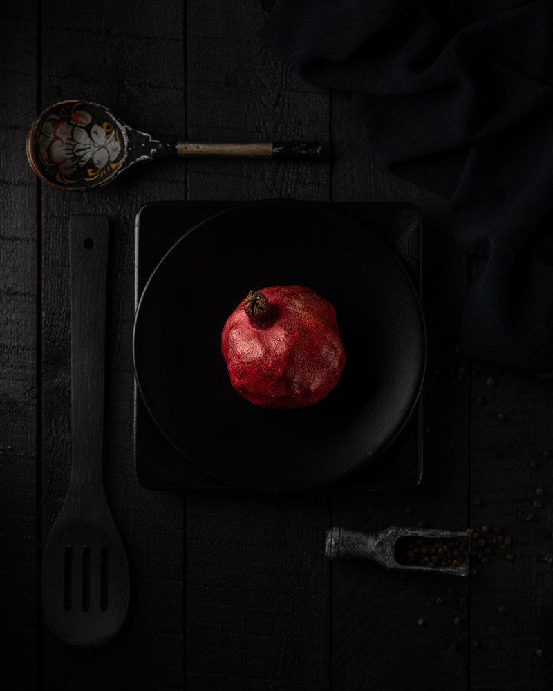 В Азербайджане вы можете подробно ознакомиться с профессиональным фото-портфолио фуд и предметного фотографа Сулейманлы Сулеймана. Здесь представлены качественные фуд-съемки и предметные фотографии для рекламы, меню, e-commerce и продвижения брендов.