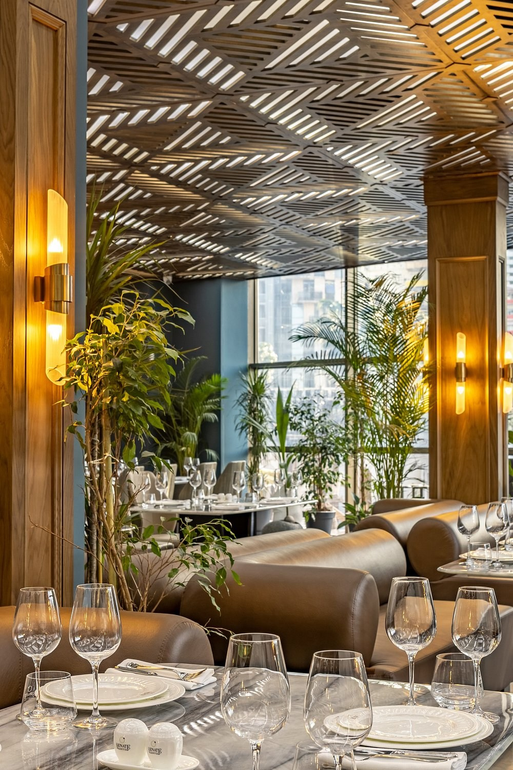 Senate Restaurant & Lounge. Главная