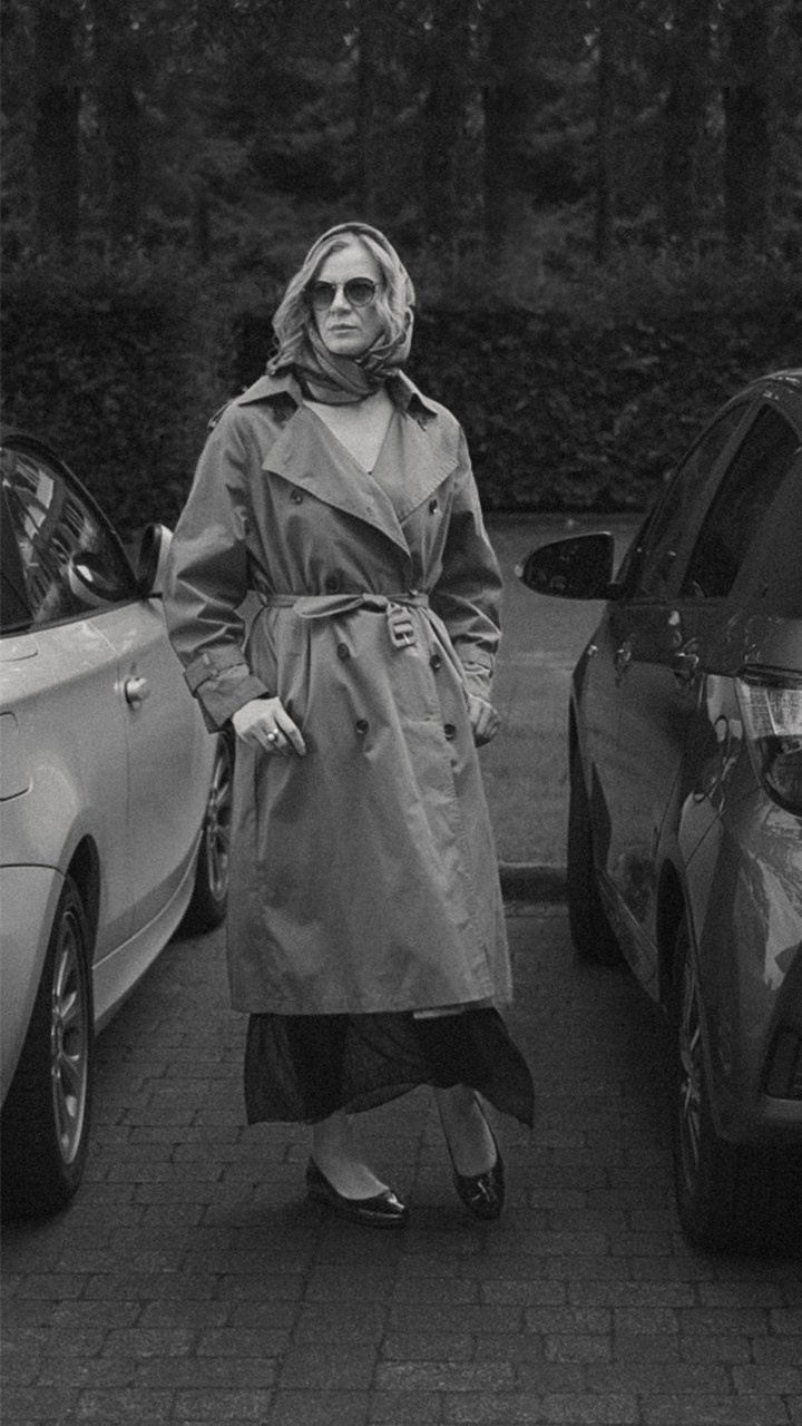 Schwarz-Weiß-Fotoshooting am Flughafen. Schwarz-weiß Fotografie in Münster. Fotografin Viktoria Roschen