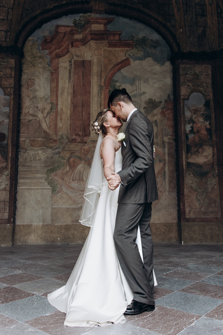 Dana Lišková - Wedding and couple photographer Prague - Wedding photographer Prague - Couple photography - Wedding portraits