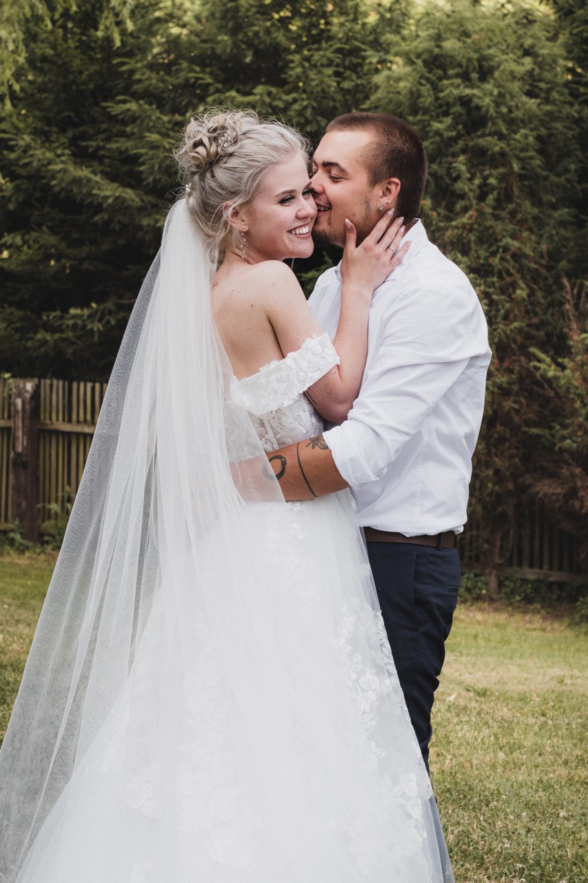 Dana Lišková - Wedding and couple photographer Prague - Wedding photographer Prague - Couple photography - Wedding portraits