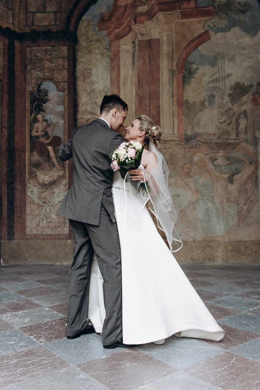 Dana Lišková - Wedding and couple photographer Prague - Wedding photographer Prague - Couple photography - Wedding portraits