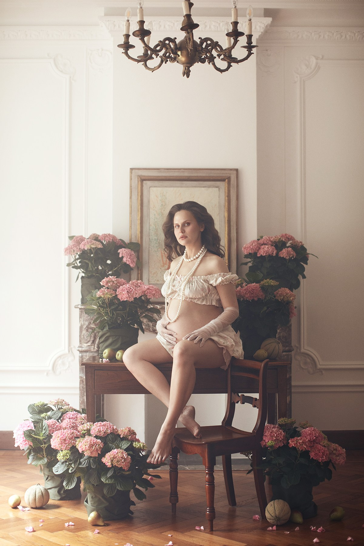 The art of motherhood. Women and maternity photographer in Brussels, Belgium