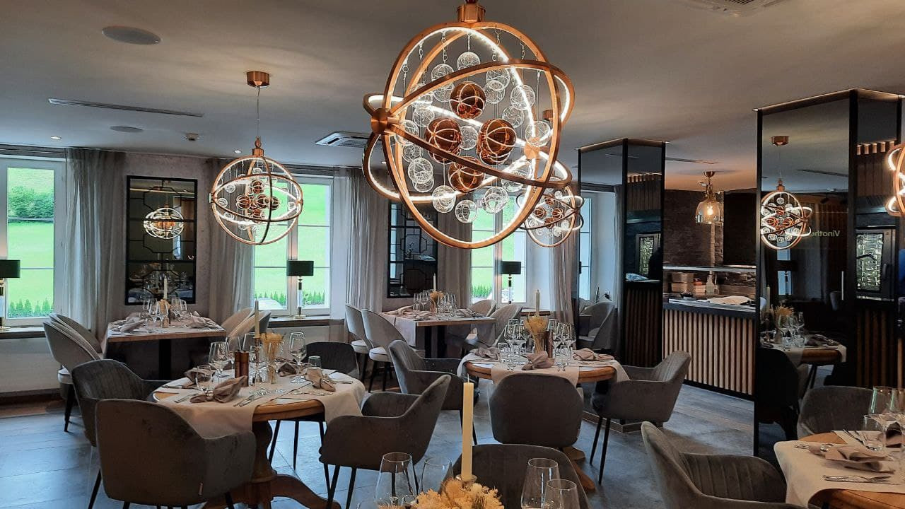 Hotel Himmelrich, Kriens, Šveice. Interjera dizaina studija 4 Stūri