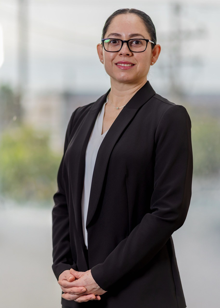 Hyson Retratos Corporativos. Alex Martínez Fotógrafo | Bodas, retratos y eventos en Tijuana